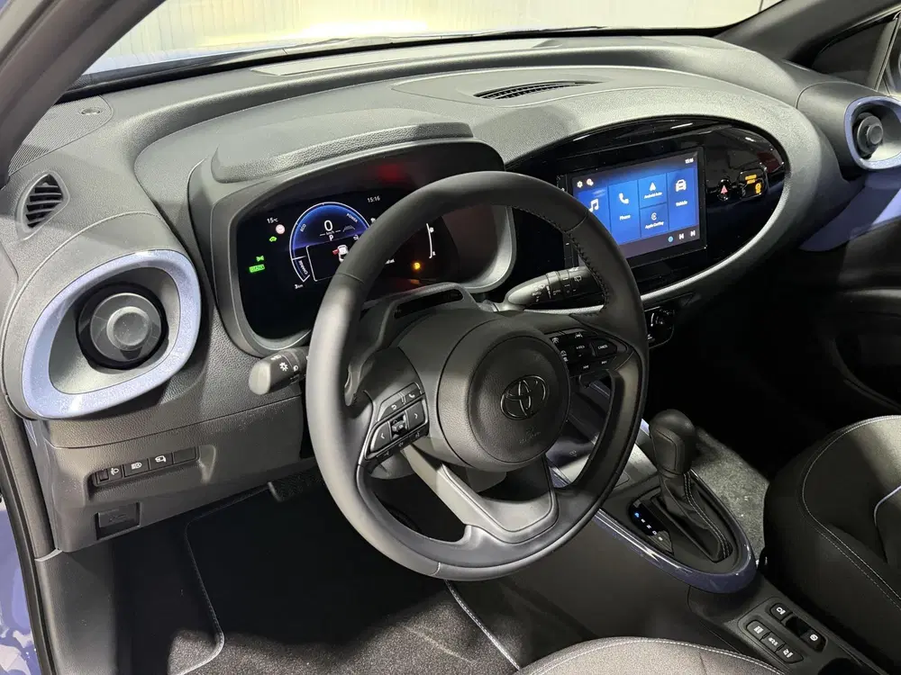 Toyota Aygo X Hybrid 115 pulse Direct leverbaar Automaat uit 2025, foto 2