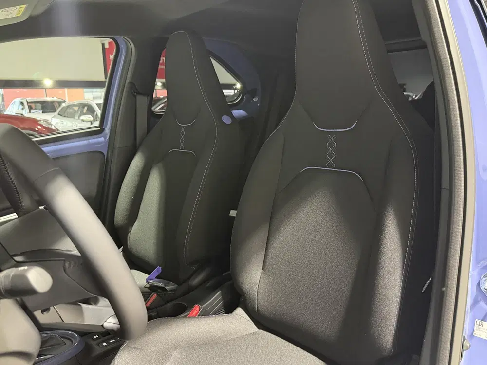 Toyota Aygo X Hybrid 115 pulse Direct leverbaar Automaat uit 2025, foto 3