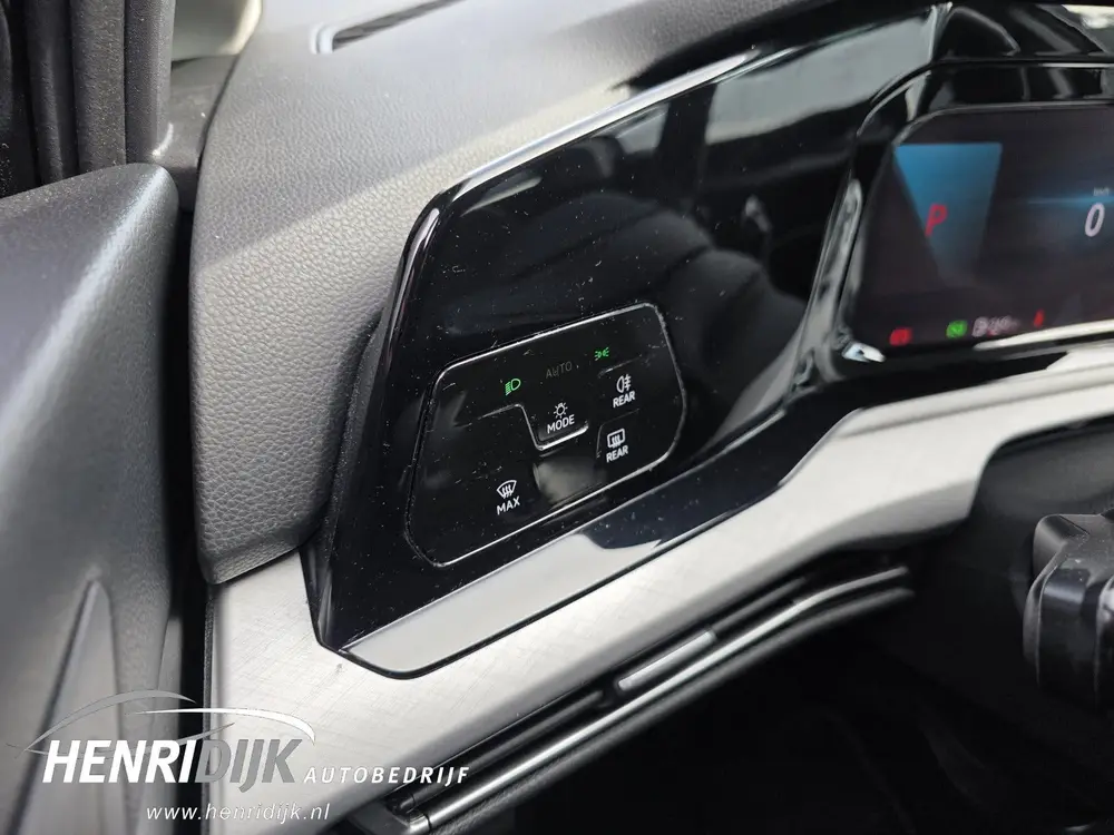 Volkswagen Golf 1.5 eTSI Style Automaat / Camera / Stoel & S uit 2020, foto 13