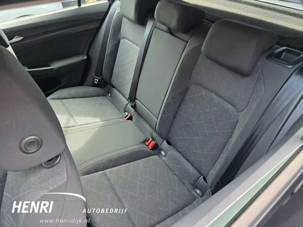 Volkswagen Golf 1.5 eTSI Style Automaat / Camera / Stoel & S uit 2020, foto 8