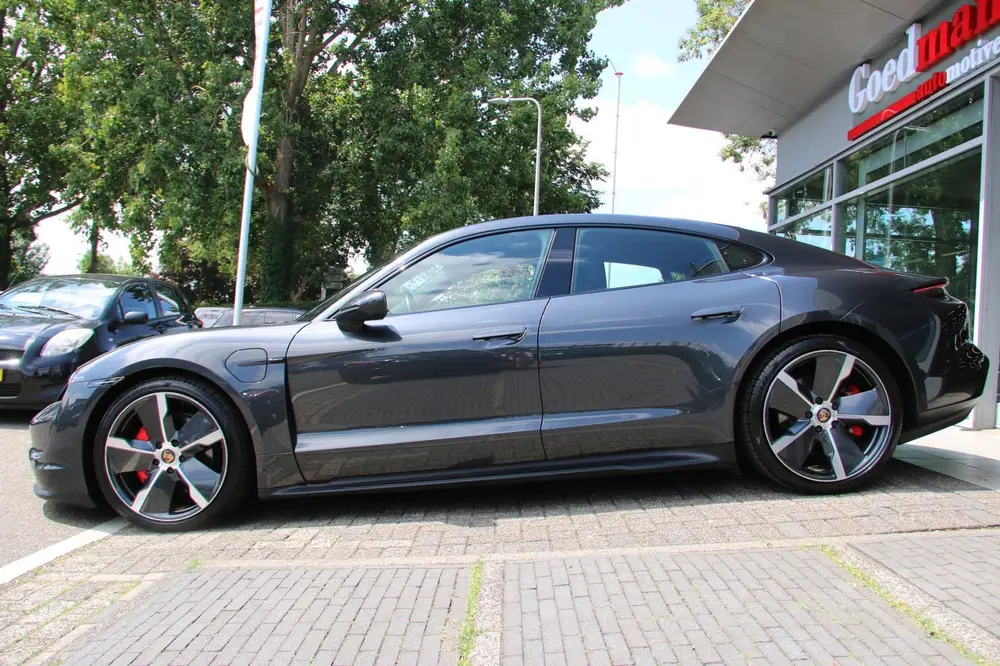 Porsche Taycan 4S Performance 94 kWh €146.000- np SOH 93 uit 2020, foto 4