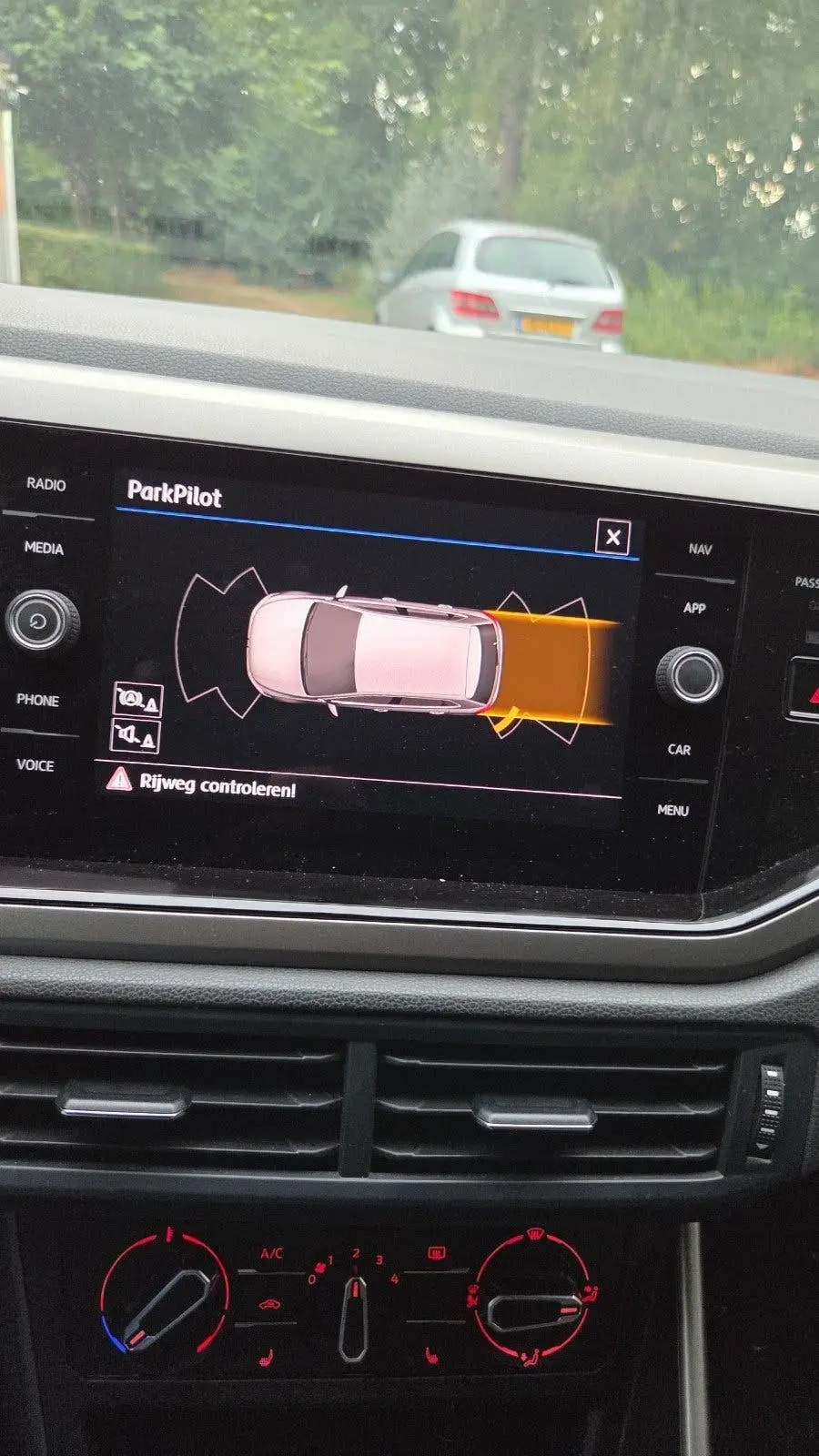 Volkswagen Polo 1.0 TSI 95pk 7-DSG 2020 Zwart uit 2020, foto 11