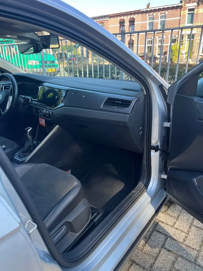 Volkswagen Taigo 1.0 TSI 110pk 2022 Grijs incl. BTW Auto uit 2022, foto 17