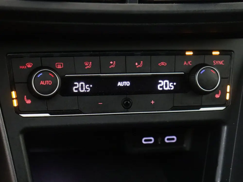 Volkswagen Polo 1.0 TSI Highline Business R | Panoramadak | uit 2021, foto 20