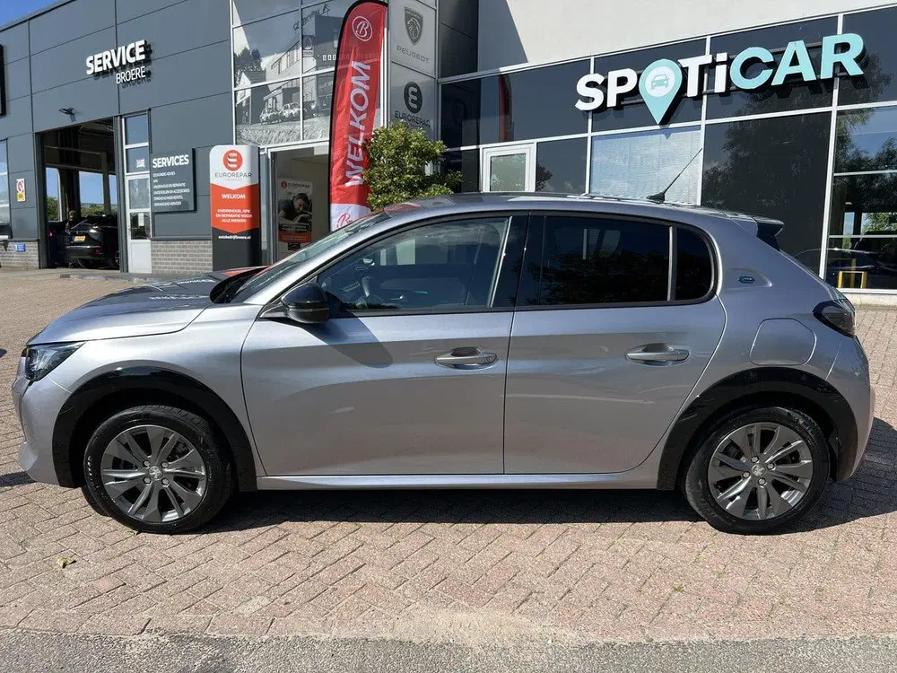 Peugeot 208 EV Allure Pack 50 kWh 136pk Automaat uit 2022, foto 2