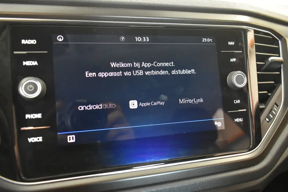 Volkswagen T-Roc 1.0 TSI Style Buss EL aKlep Trekh Navi app uit 2019, foto 13
