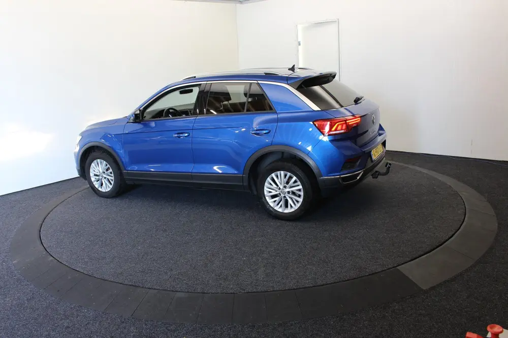 Volkswagen T-Roc 1.0 TSI Style Buss EL aKlep Trekh Navi app uit 2019, foto 16