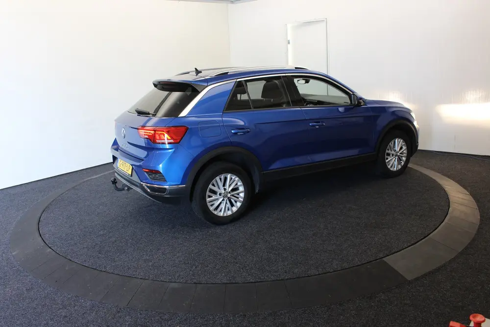 Volkswagen T-Roc 1.0 TSI Style Buss EL aKlep Trekh Navi app uit 2019, foto 17