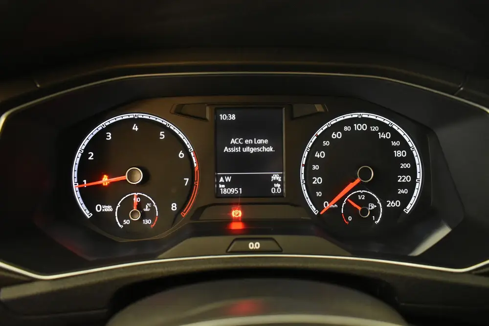 Volkswagen T-Roc 1.0 TSI Style Buss EL aKlep Trekh Navi app uit 2019, foto 6