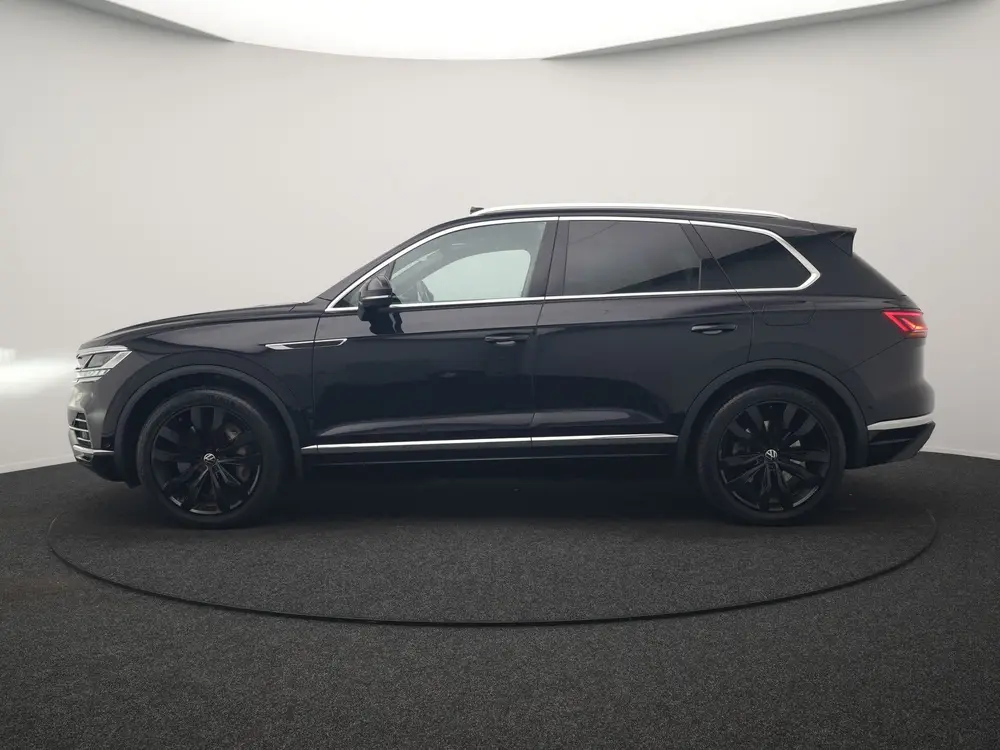 Volkswagen Touareg 3.0 TSi eHybrid 4MOTION PHEV 381pk Dealer uit 2022, foto 2