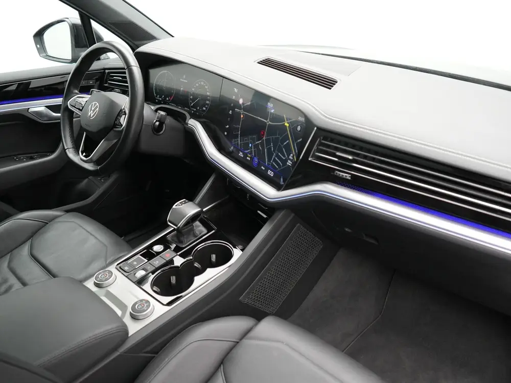 Volkswagen Touareg 3.0 TSi eHybrid 4MOTION PHEV 381pk Dealer uit 2022, foto 4