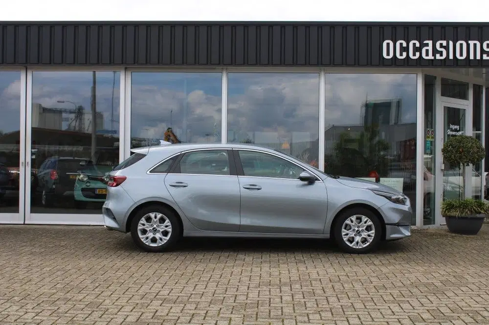 Kia Ceed 1.0 T-GDi DynamicL. (bj 2023) uit 2023, foto 2