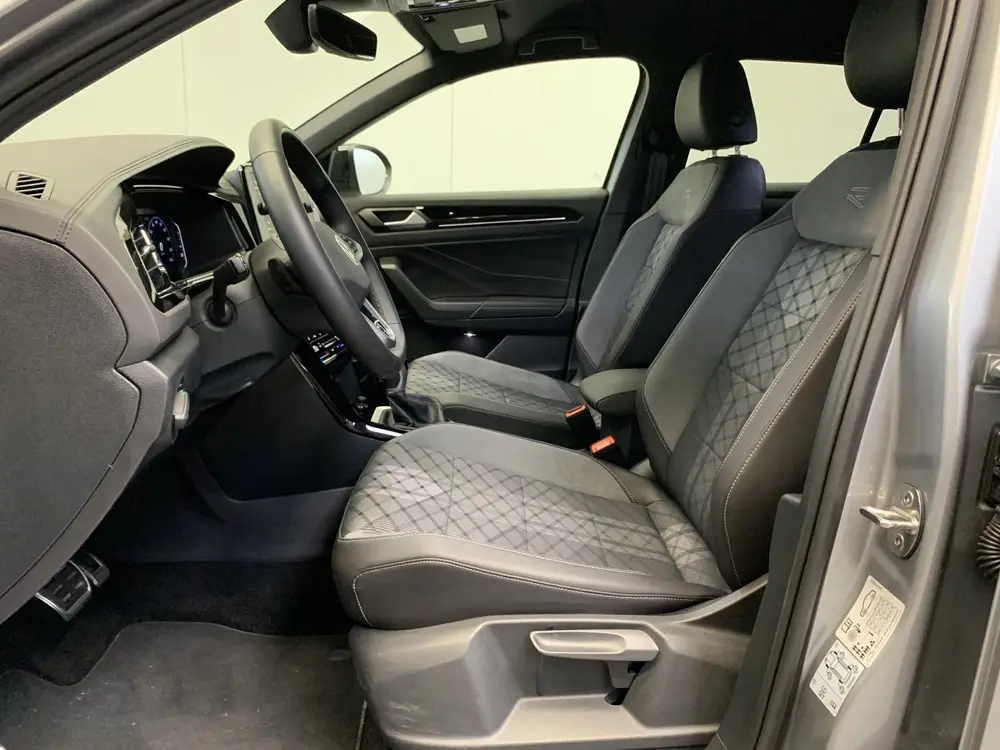 Volkswagen T-Roc 1.5 TSI 150PK R-Line Black Line IQ LIGHT-CA uit 2024, foto 3