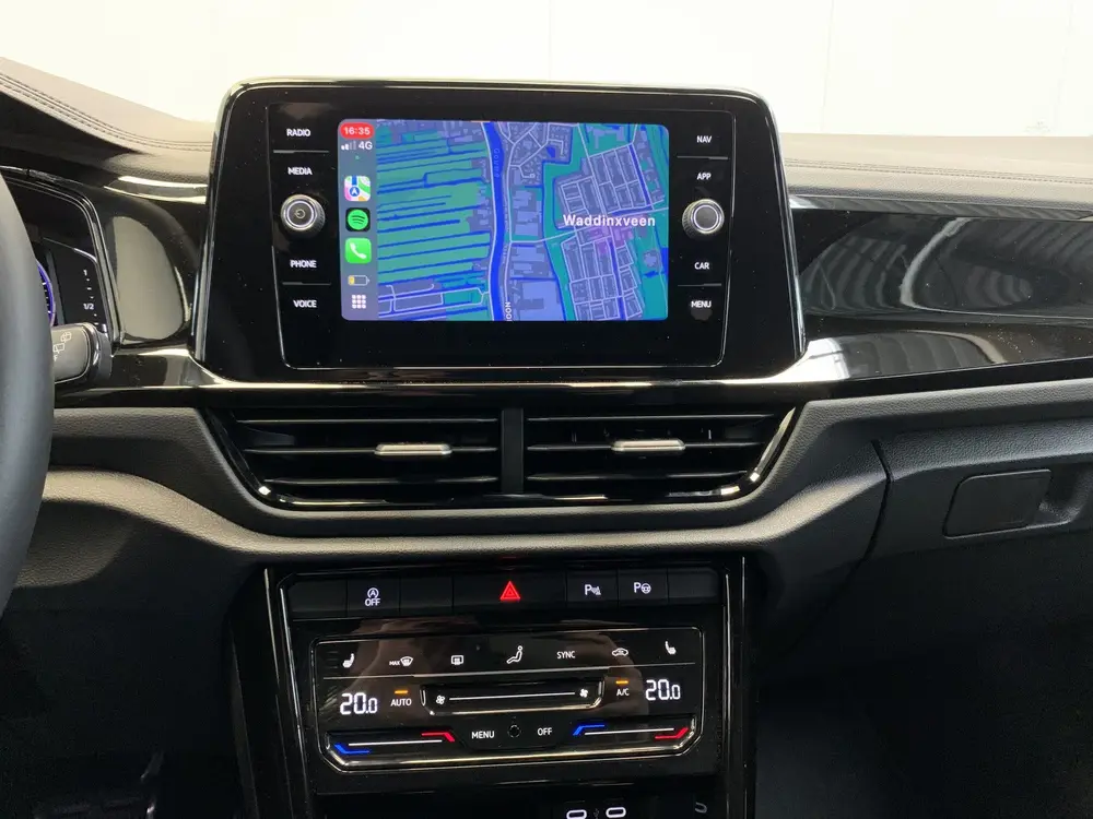 Volkswagen T-Roc 1.5 TSI 150PK R-Line Black Line IQ LIGHT-CA uit 2024, foto 9