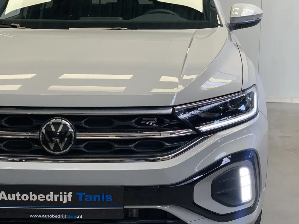 Volkswagen T-Roc 1.5 TSI R-Line 150PK IQ LIGHT-CAMERA-NAVI-A uit 2024, foto 9