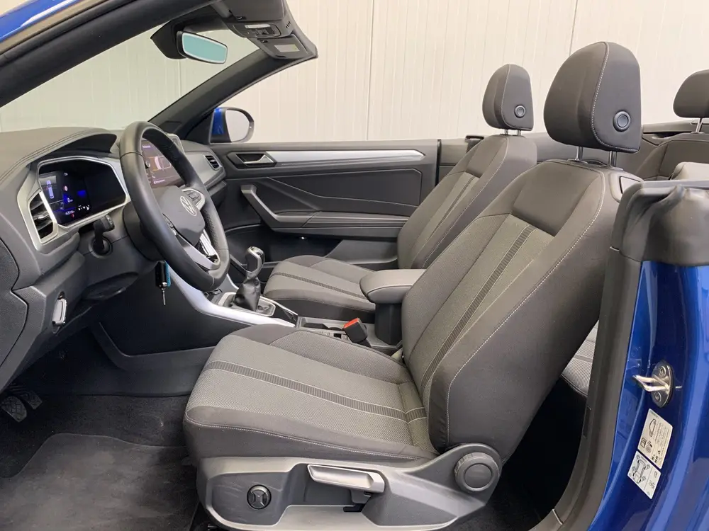 Volkswagen T-Roc Cabrio 1.0 TSI Style DIGITAL COCKPIT-NAVI-E uit 2024, foto 3