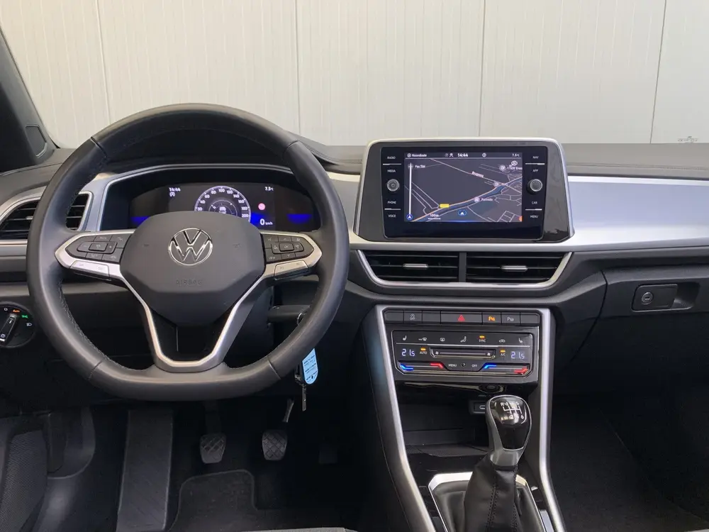 Volkswagen T-Roc Cabrio 1.0 TSI Style DIGITAL COCKPIT-NAVI-E uit 2024, foto 5