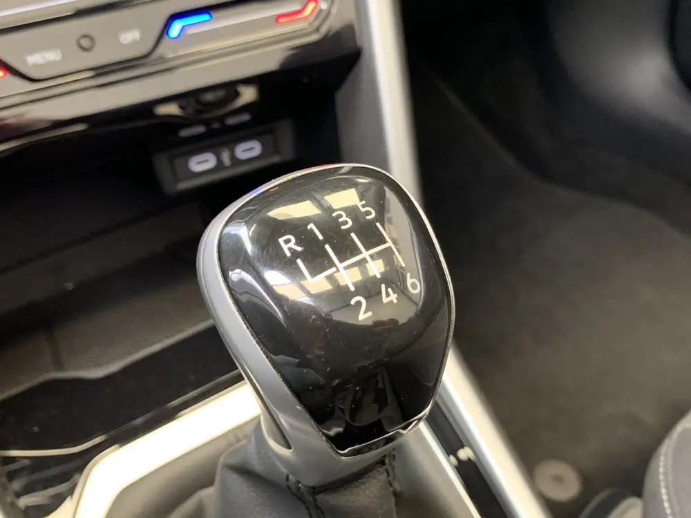 Volkswagen T-Roc Cabrio 1.0 TSI Style DIGITAL COCKPIT-NAVI-E uit 2024, foto 8