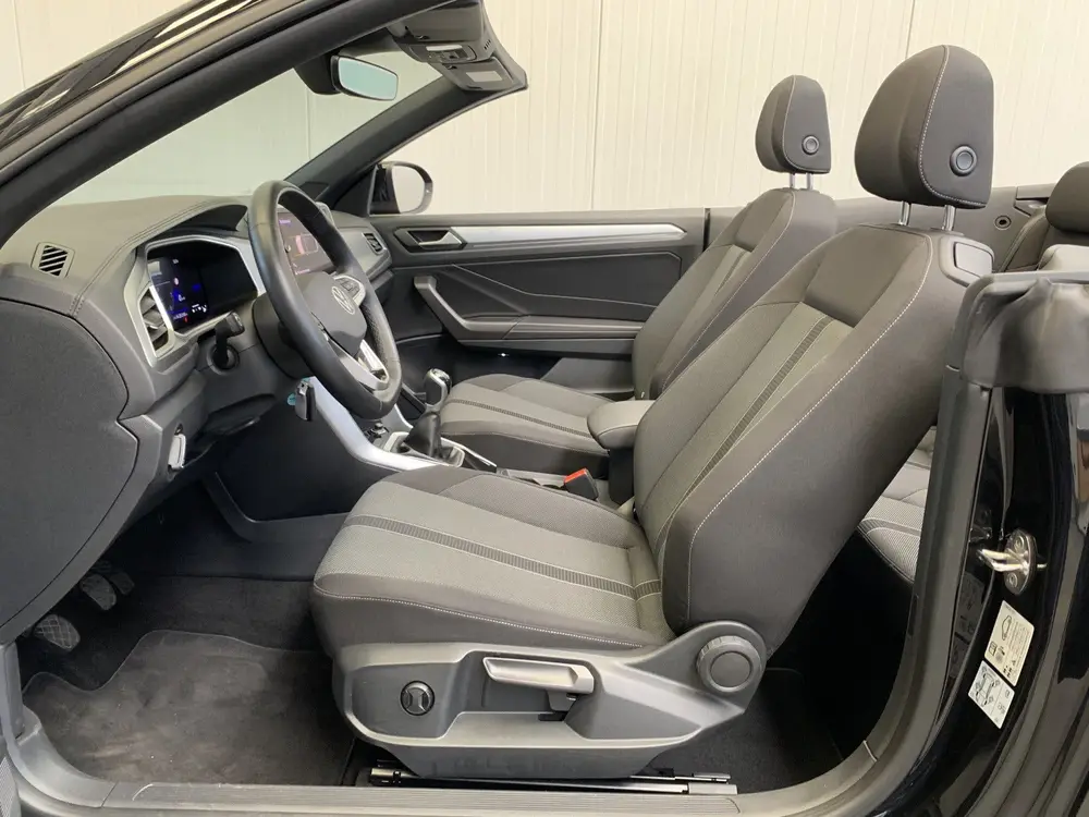 Volkswagen T-Roc Cabrio 1.0 TSI Style DIGITAL COCKPIT-NAVI-E uit 2024, foto 3