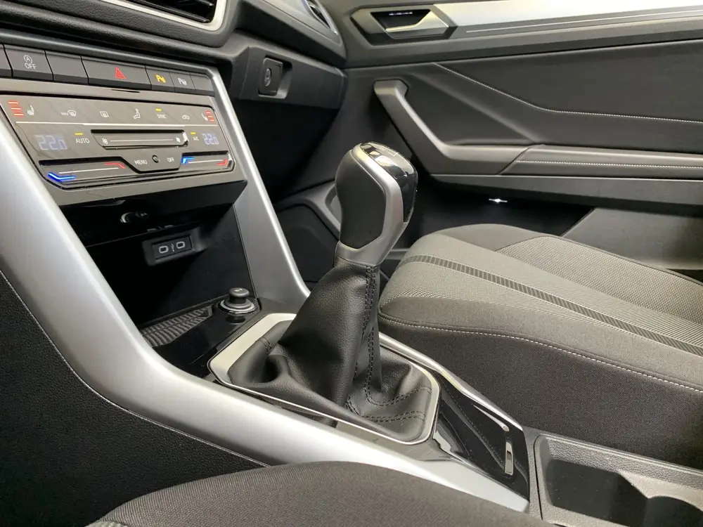 Volkswagen T-Roc Cabrio 1.0 TSI Style DIGITAL COCKPIT-NAVI-E uit 2024, foto 8