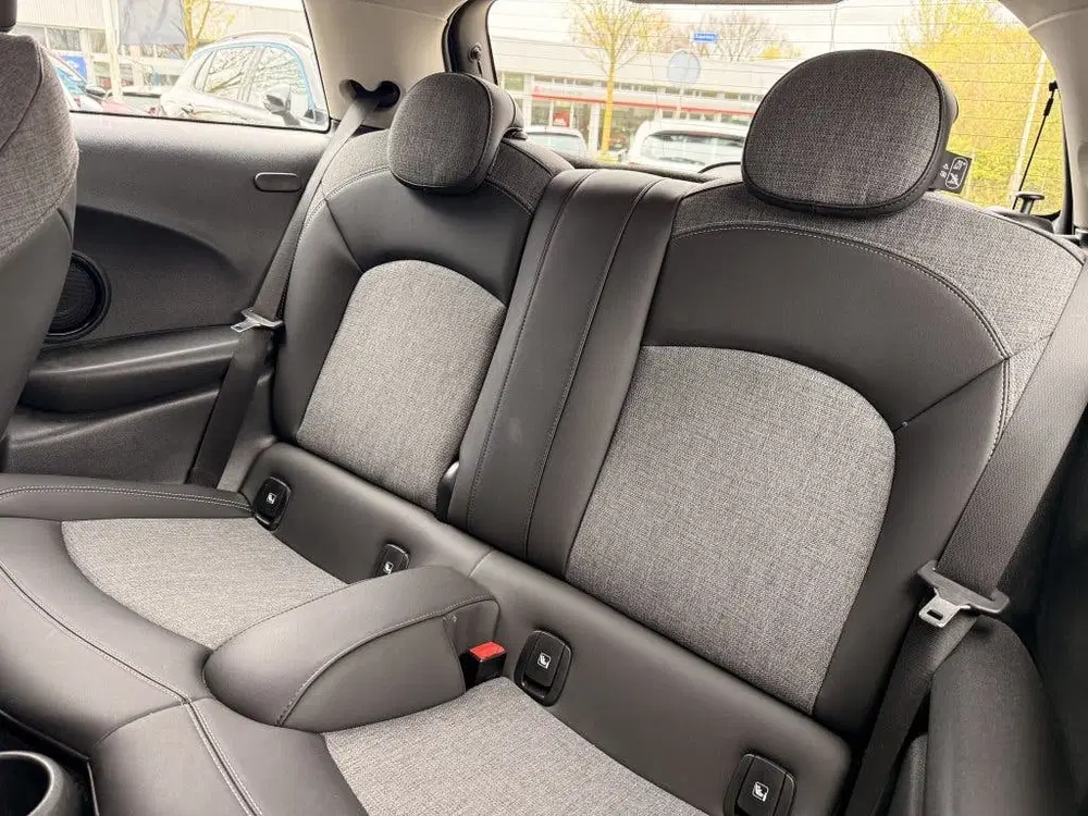 Mini Cooper 1.5 Cooper Camden uit 2023, foto 13