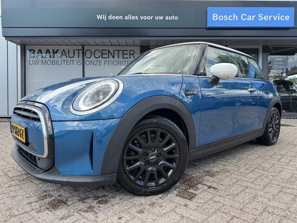 Mini Cooper 1.5 Cooper Camden uit 2023, foto 2