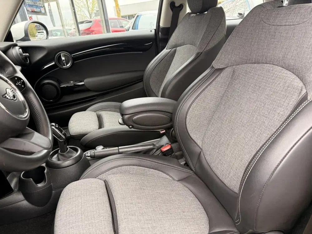 Mini Cooper 1.5 Cooper Camden uit 2023, foto 6