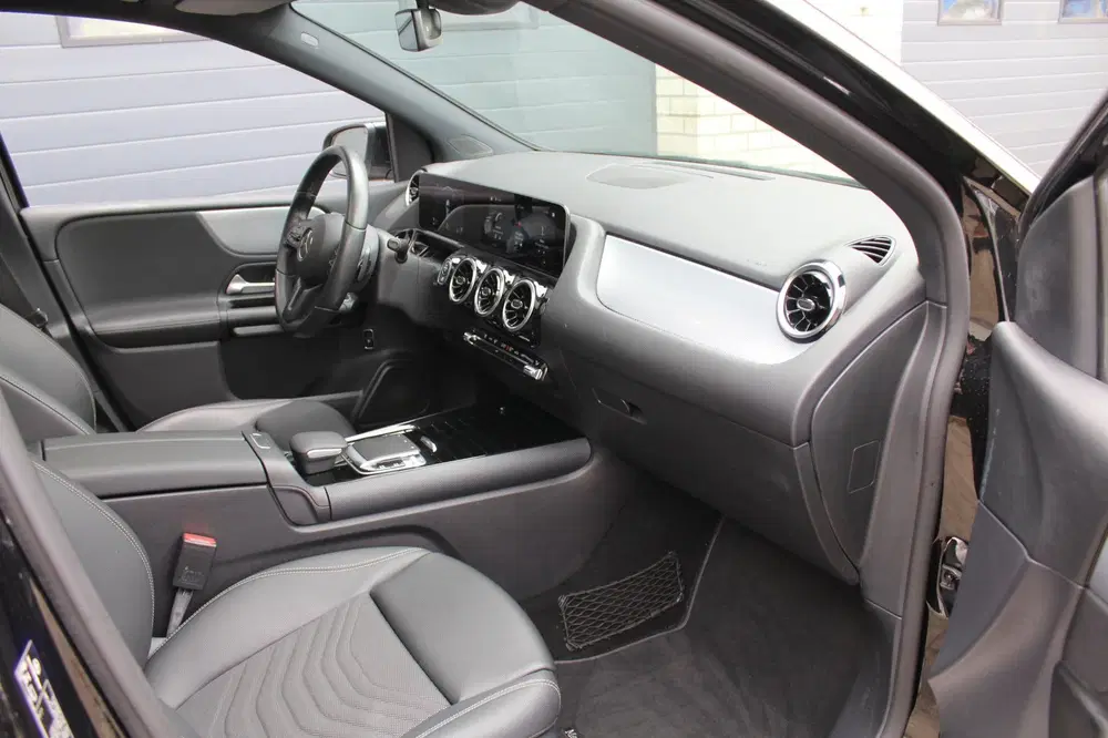 Mercedes-Benz B-Klasse 180 Advantage uit 2020, foto 11