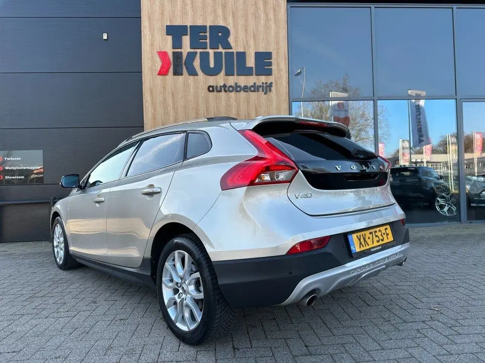Volvo V40 Cross Country 1.5 T3 Polar+ Luxury uit 2019, foto 3