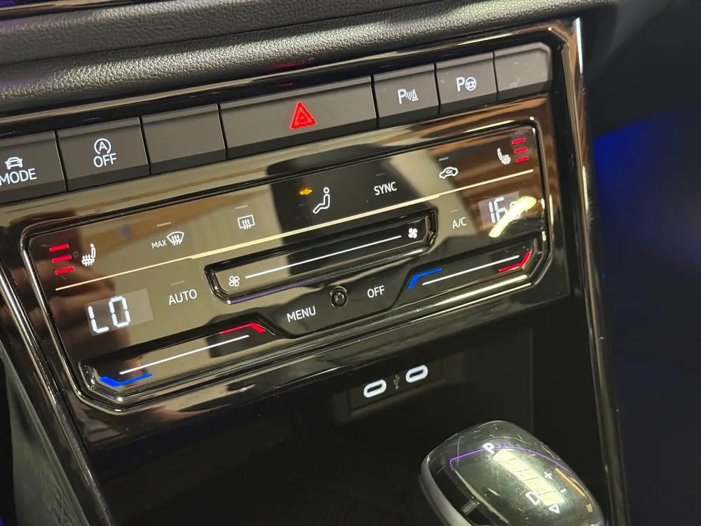 Volkswagen T-Roc Cabrio 1.5 TSI R-Line | Pano | Camera | Car uit 2024, foto 17