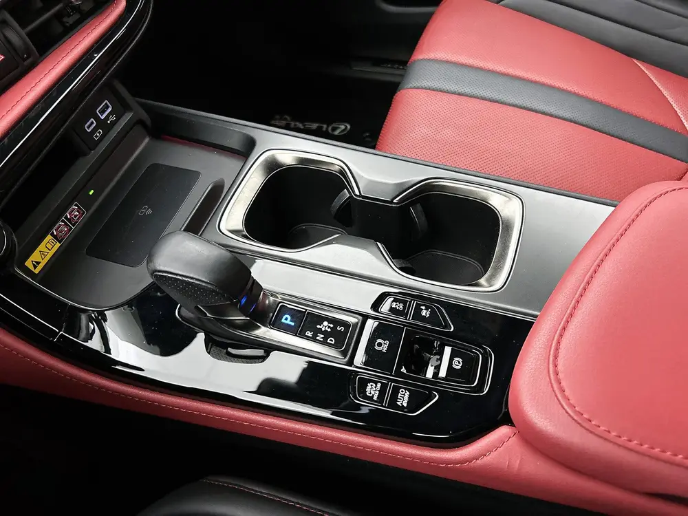 Lexus NX 450h+ AWD F SPORT Line uit 2022, foto 11