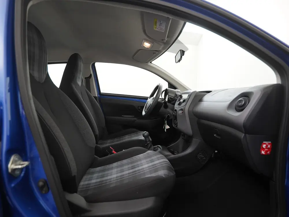 Peugeot 108 1.0 e-VTi Active uit 2019, foto 3