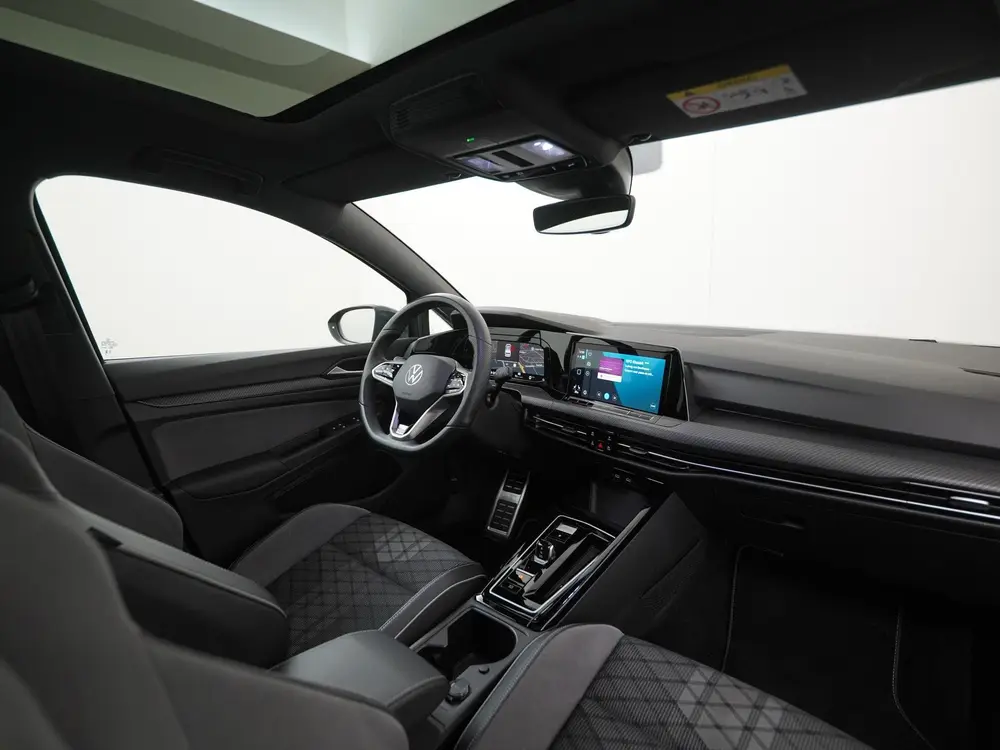 Volkswagen Golf 2.0 TSI R-Line | Schuifdak | Stuurverwarming uit 2023, foto 2