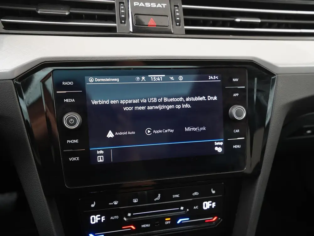 Volkswagen Passat Variant 1.5 TSI Business DSG | Panoramadak uit 2023, foto 15