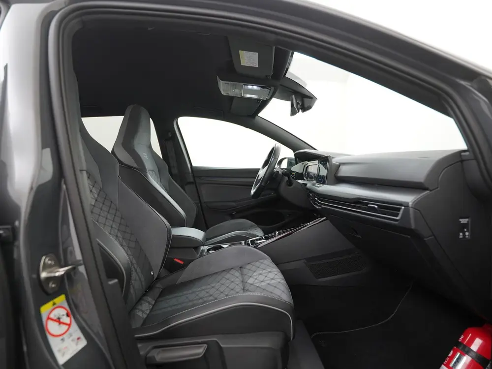 Volkswagen Golf Variant 1.5 eTSI R-Line DSG | 150PK | Trekha uit 2024, foto 3