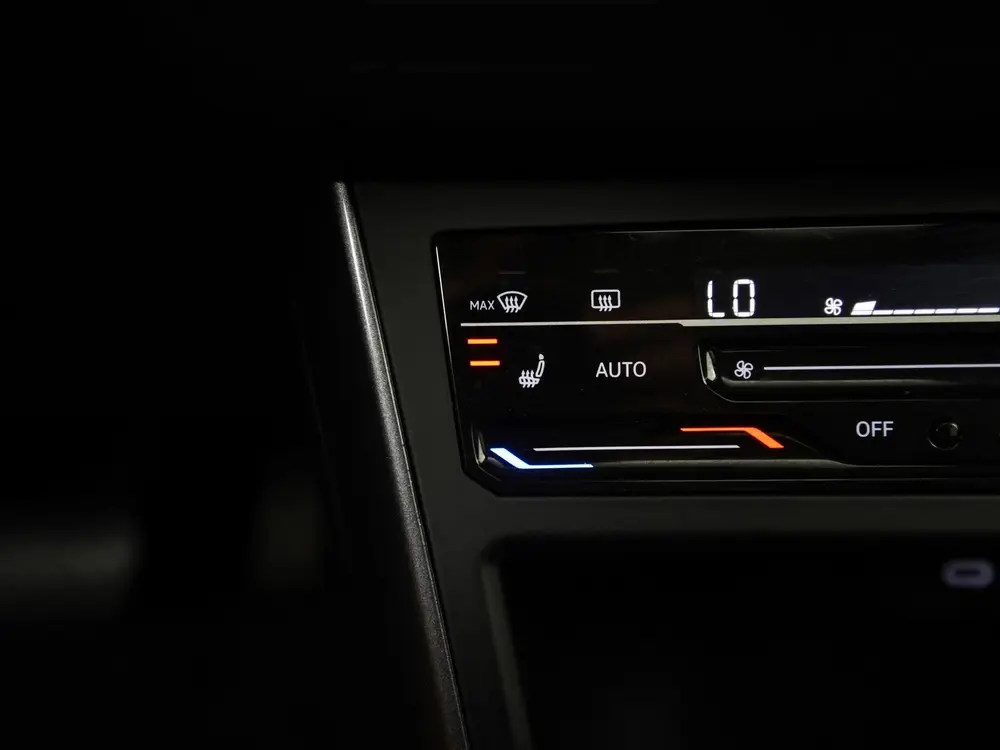 Volkswagen Taigo 1.0 TSI Style DSG | Schuifdak | Camera | Zo uit 2022, foto 12