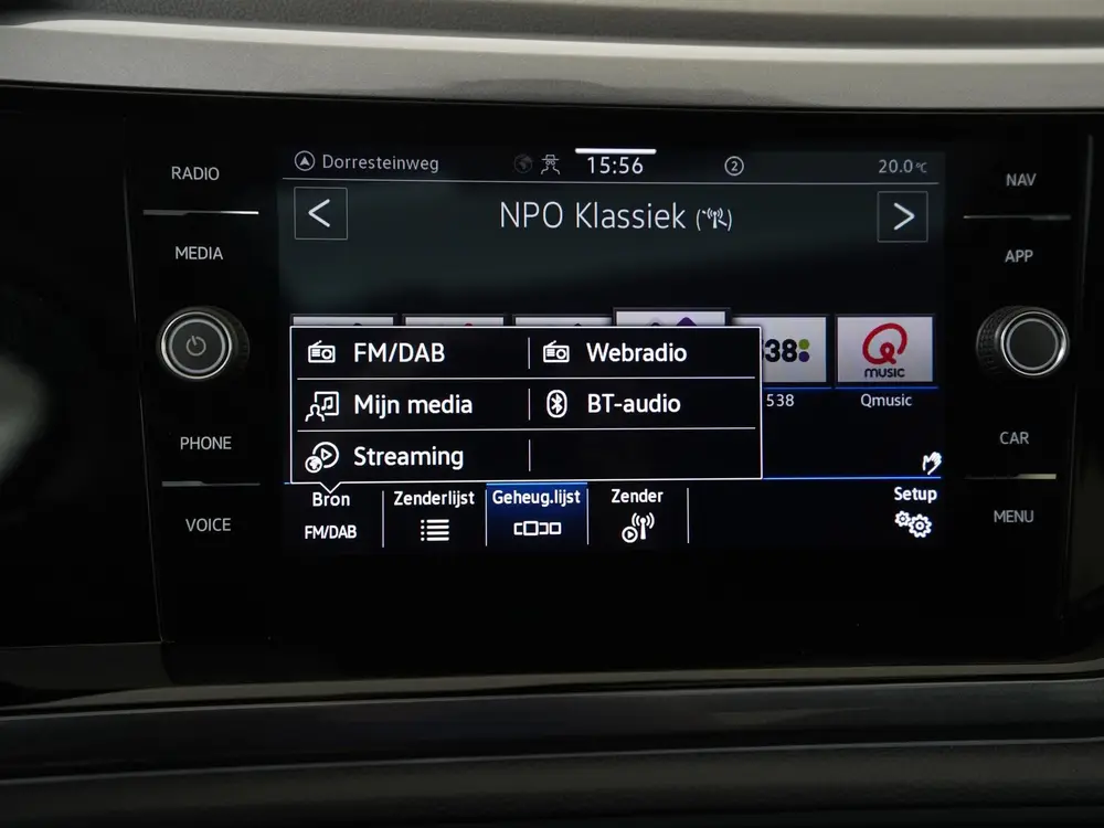 Volkswagen Taigo 1.0 TSI Style DSG | Schuifdak | Camera | Zo uit 2022, foto 15