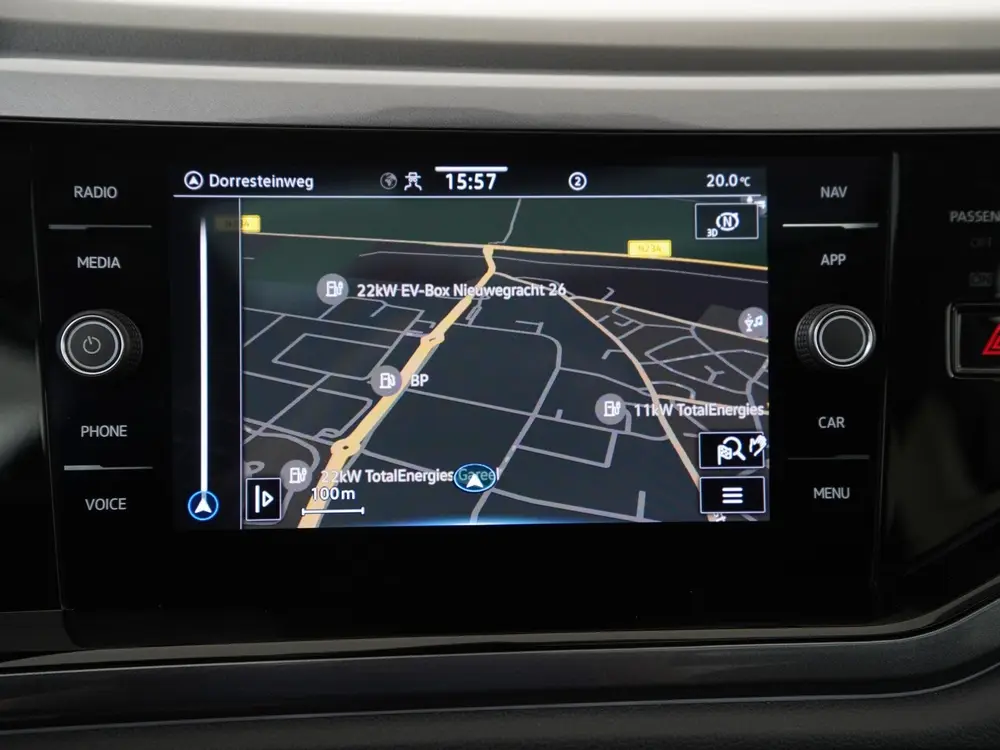 Volkswagen Taigo 1.0 TSI Style DSG | Schuifdak | Camera | Zo uit 2022, foto 18