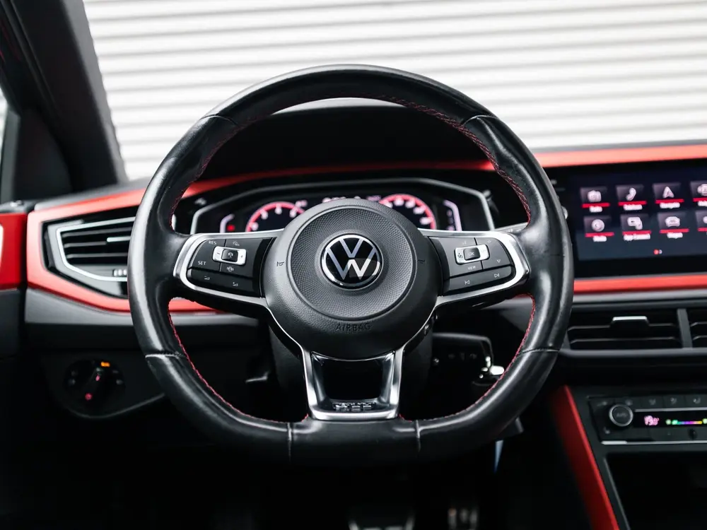 Volkswagen POLO 2.0 TSI GTI Pano Navi Cruise Camera uit 2020, foto 17