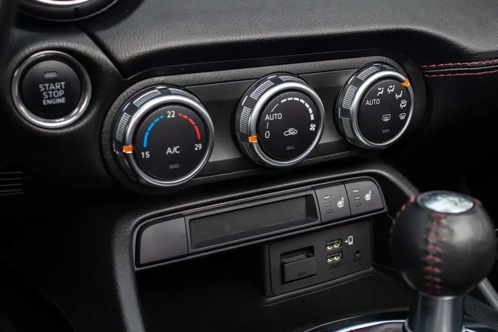 Mazda MX-5 ND 2 uit 2019, foto 19