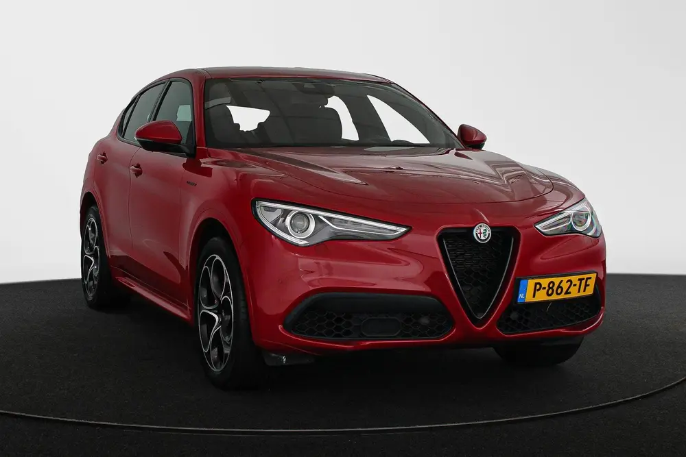 Alfa Romeo Stelvio 2.0T 280pk AWD Veloce Carplay Adaptieve C uit 2021, foto 2