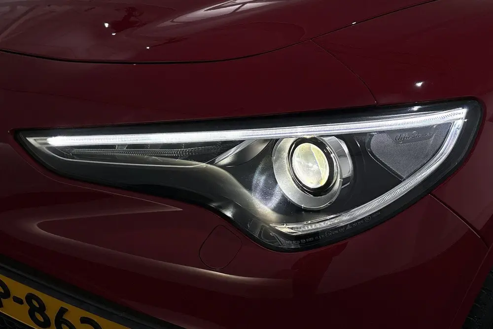 Alfa Romeo Stelvio 2.0T 280pk AWD Veloce Carplay Adaptieve C uit 2021, foto 20