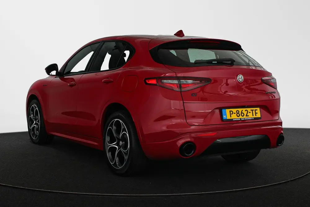 Alfa Romeo Stelvio 2.0T 280pk AWD Veloce Carplay Adaptieve C uit 2021, foto 4
