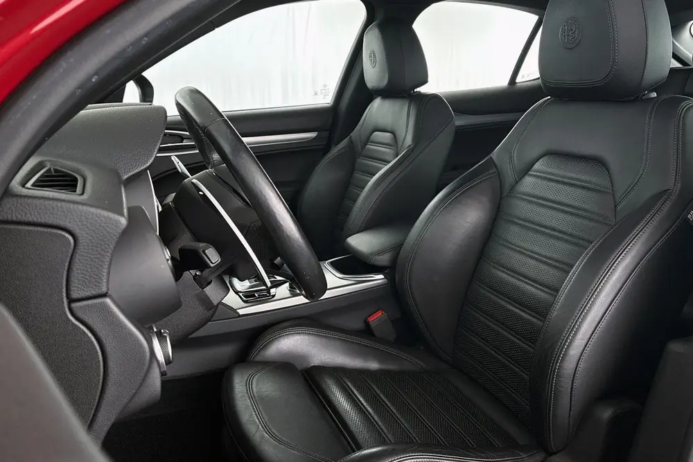 Alfa Romeo Stelvio 2.0T 280pk AWD Veloce Carplay Adaptieve C uit 2021, foto 6