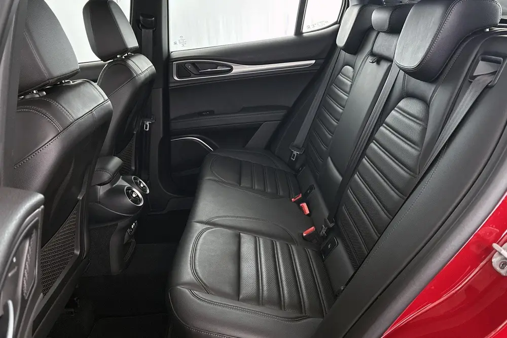 Alfa Romeo Stelvio 2.0T 280pk AWD Veloce Carplay Adaptieve C uit 2021, foto 8