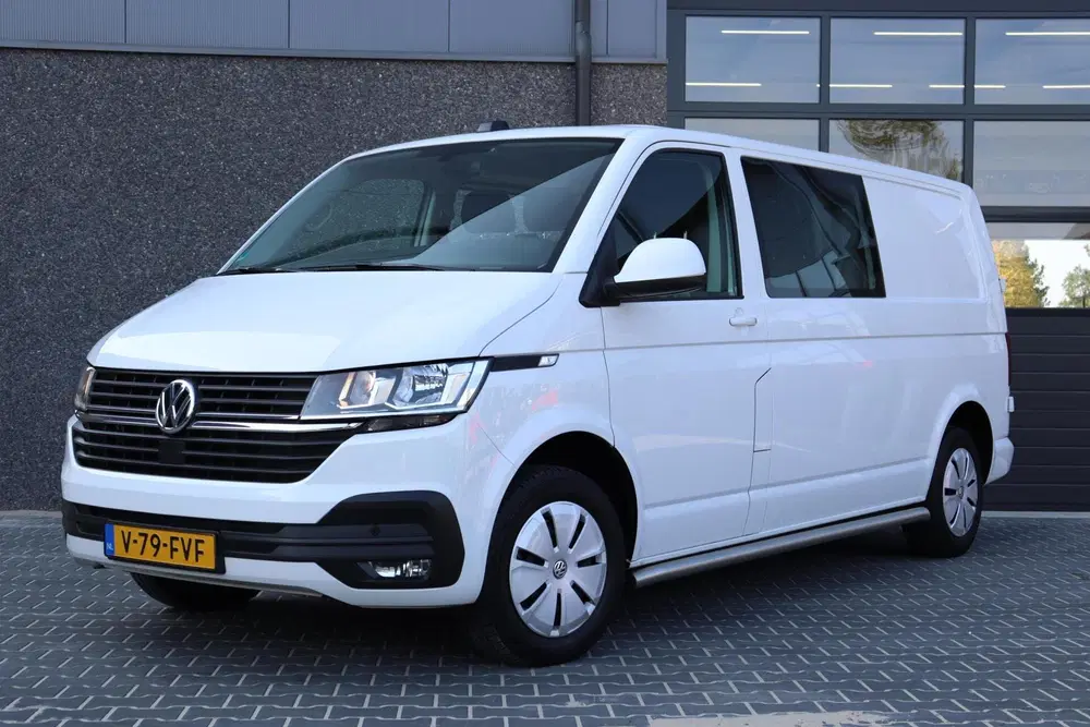 Volkswagen Transporter 2.0 TDI L2H1 HIGHLINE l AUTOMAAT l DU uit 2024, foto 2