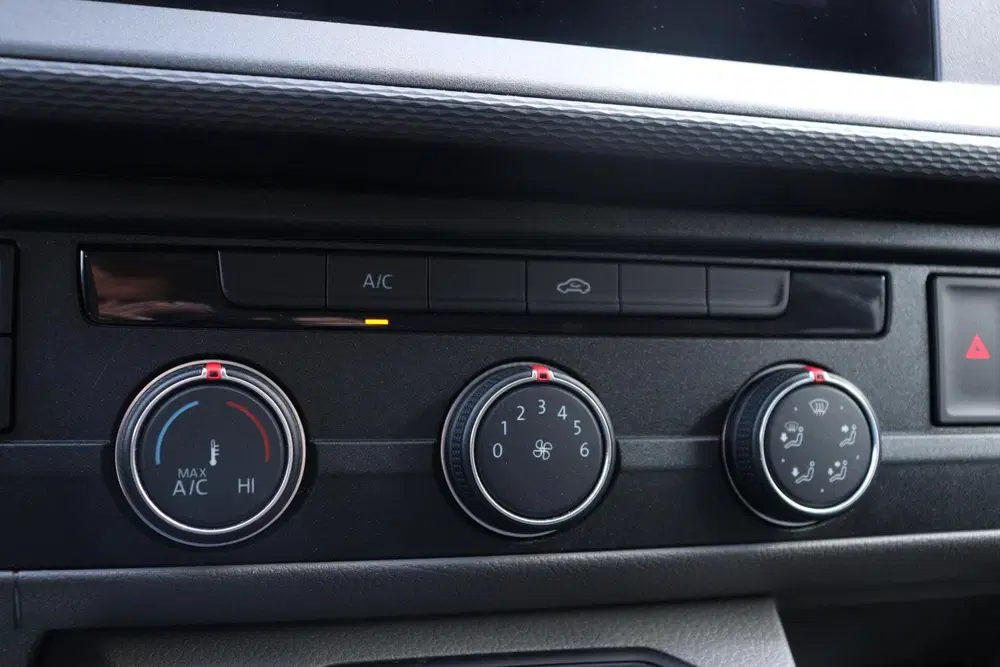 Volkswagen Transporter 2.0 TDI L2H1 HIGHLINE l AUTOMAAT l DU uit 2024, foto 9