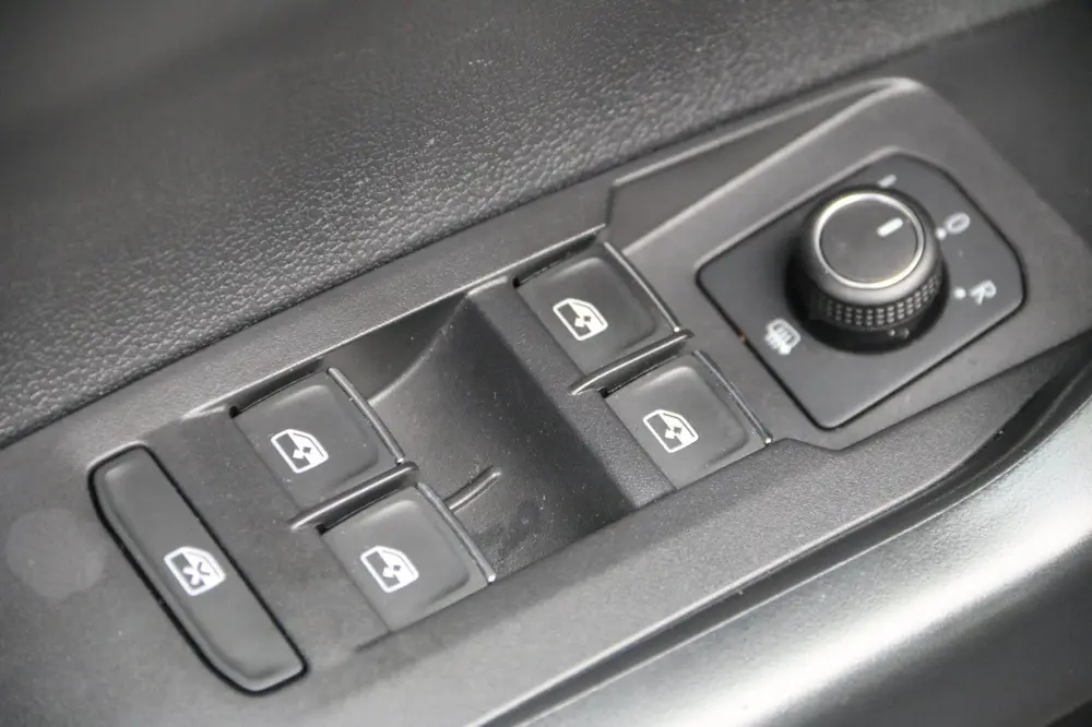 Volkswagen POLO 1.0 TSI AUTOMAAT 2020 NAVI uit 2020, foto 13