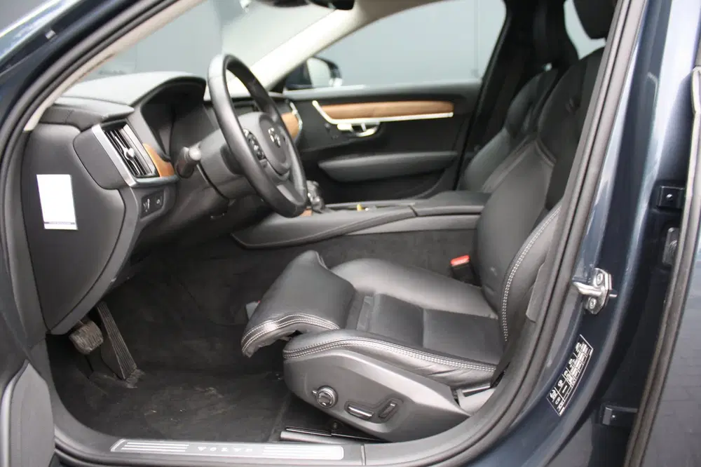 Volvo V90 2.0 T4 Inscription uit 2020, foto 4