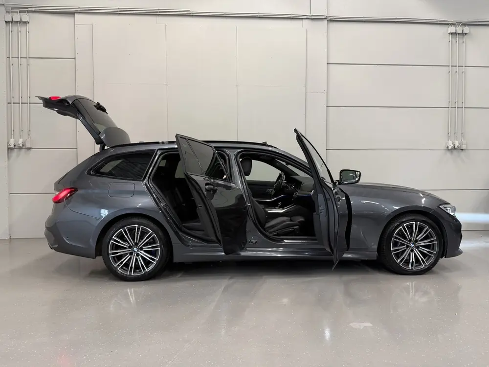 BMW 3-Serie 3 Serie Touring 330e M-Sport PANO/LASER/HEAD-UP/CAMERA/A uit 2021, foto 10